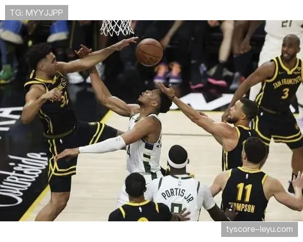 威廉姆斯季后赛盖帽表现引关注，防守端贡献成关键