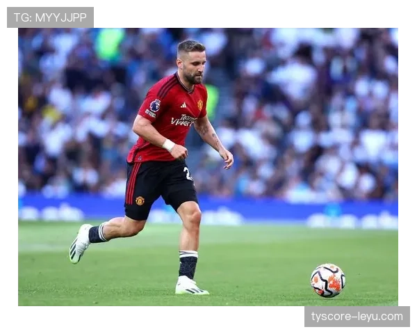 诺丁汉防守强势回归:后防线显著改善,争顶能力稳步提升 诺丁汉防守强势回归:后防线显著改善,争顶能力稳步提升