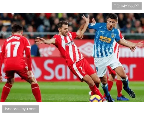 埃因霍温防线坚如磐石,连胜势头引球迷瞩目 埃因霍温防线坚如磐石,连胜势头引球迷瞩目