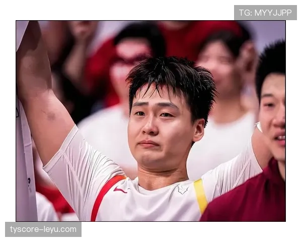 赵睿居然真能一天三顿海鲜，这生活跟我们拼命加班的人简直两个世界